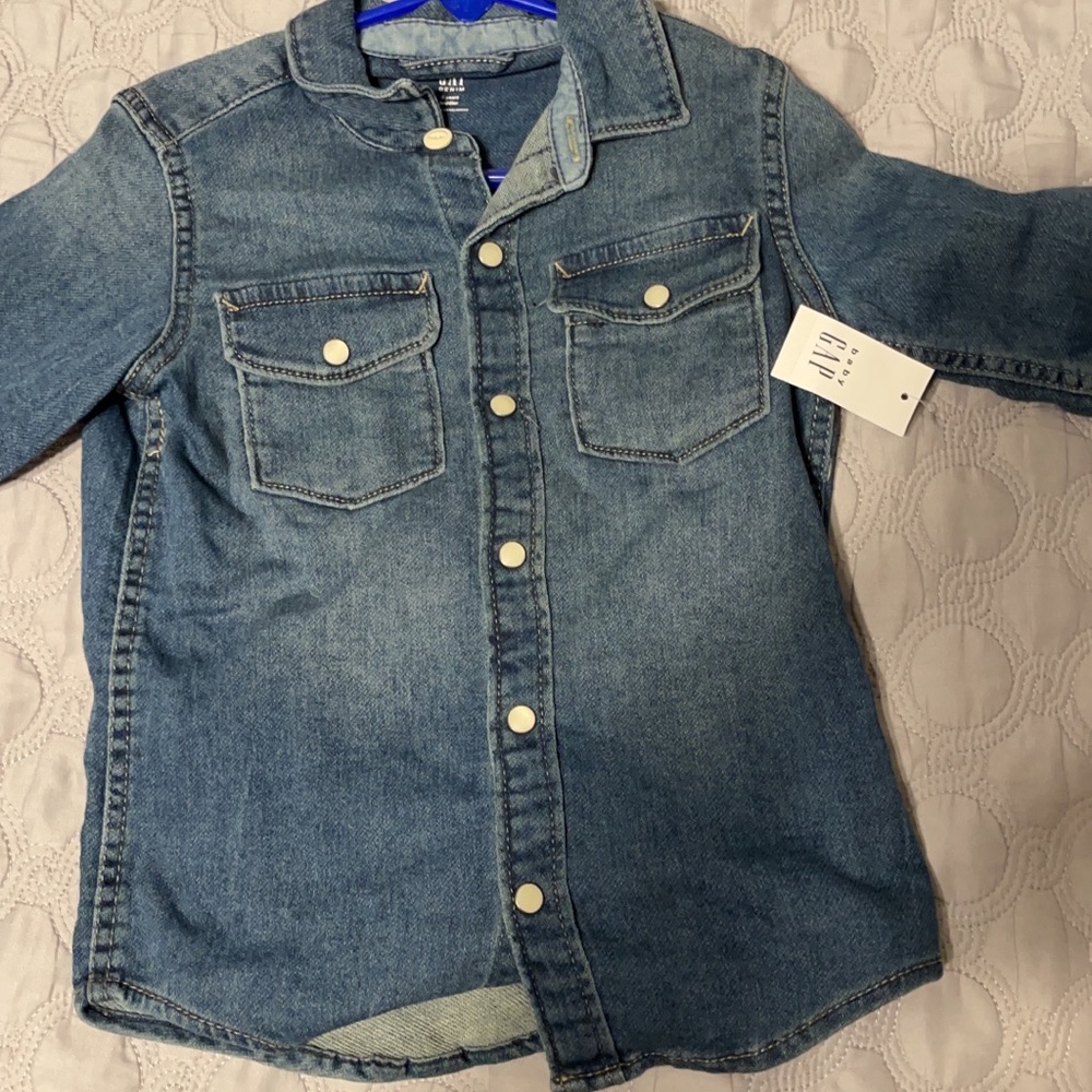 Gap button up shirt